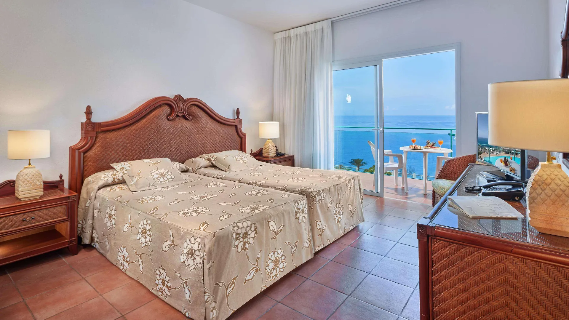 Mogan Princess & Beach Club Taurito 4*,